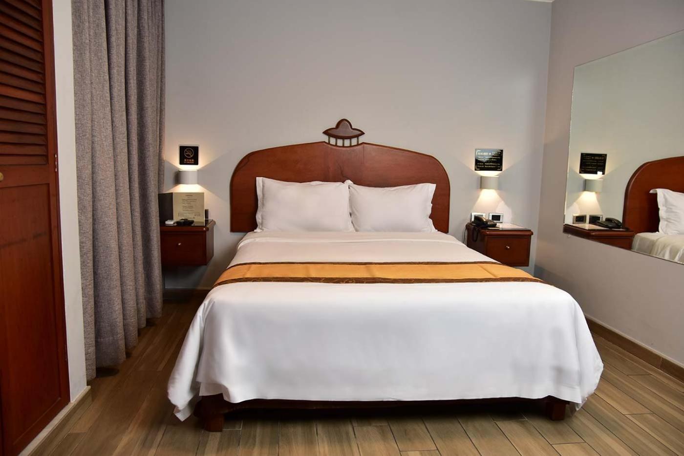 Serenzza Hotel Лима Экстерьер фото